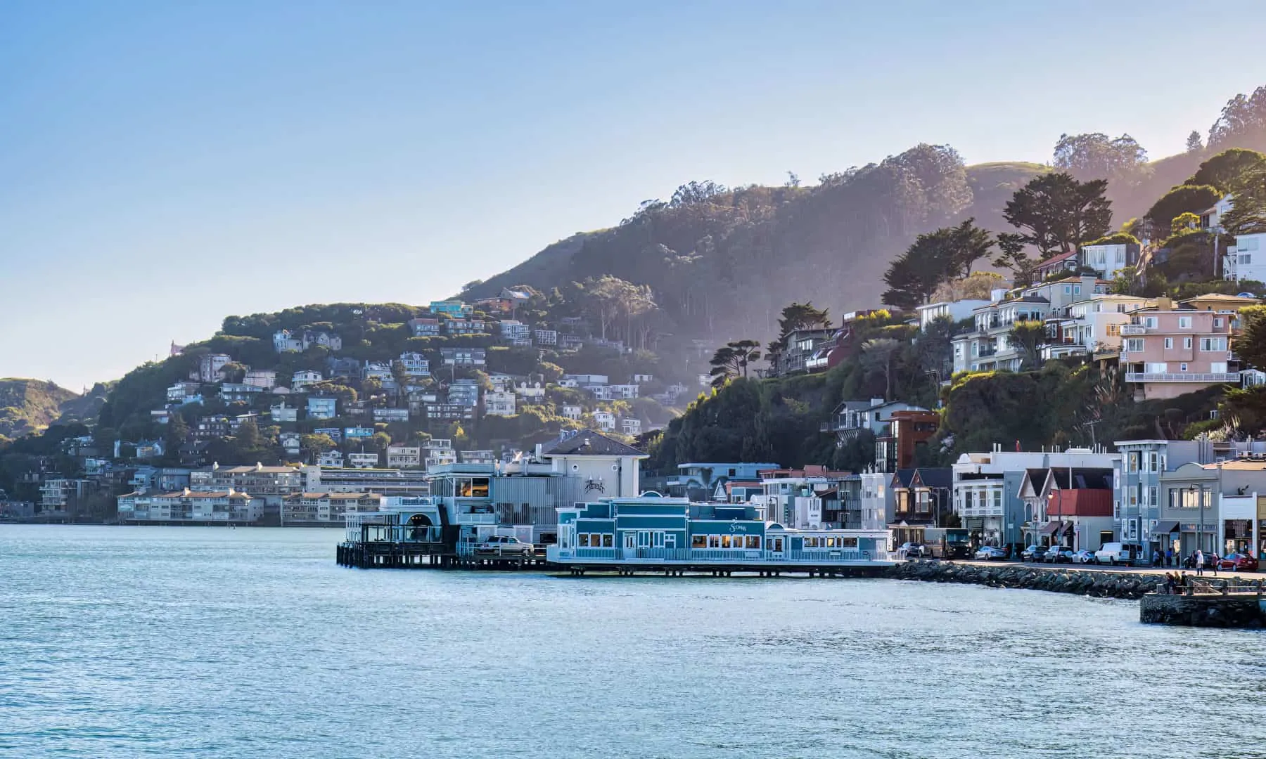 Towel cleaning for businesses in Sausalito